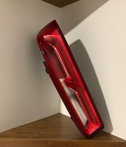 Calavera Derecha Chevrolet Camaro 16-18 Usado Original