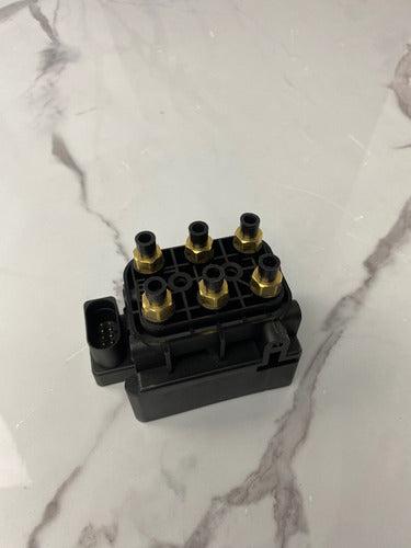 Bloque Valvulas Suspension Aire Jeep Grandcherokee Wk2 11-19