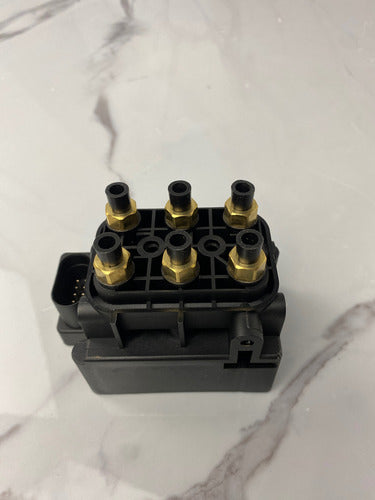 Bloque Valvulas Suspension Aire Jeep Grandcherokee Wk2 11-19